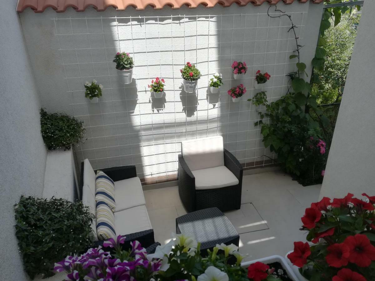 Apartmani Eladora Biograd Na Moru Exterior foto